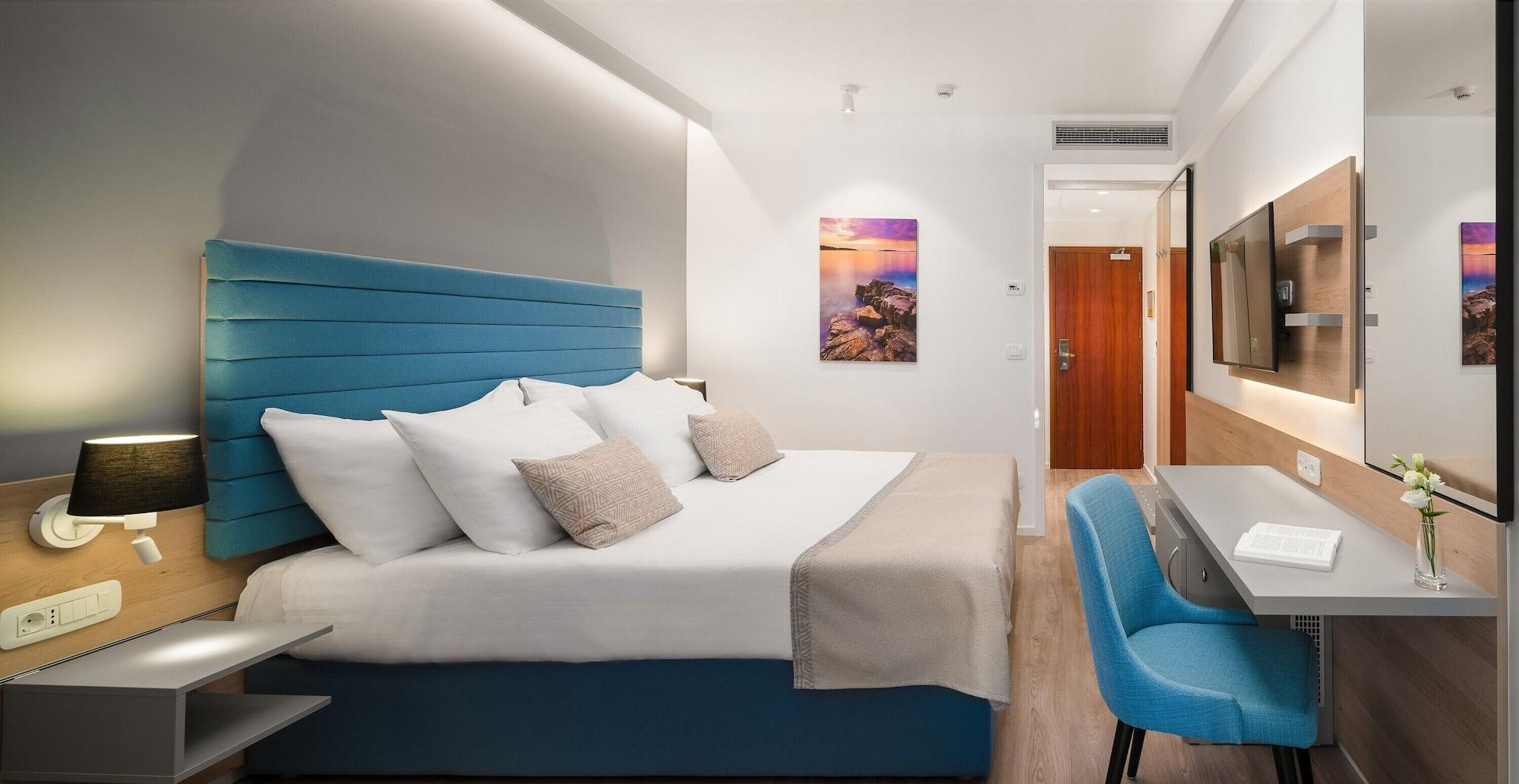 Hotel Valamar Meteor 4*